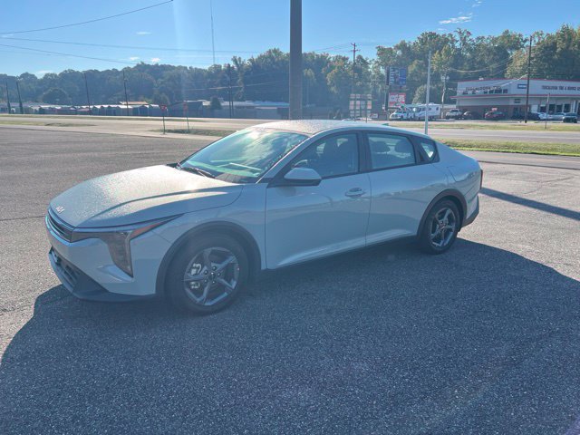 Used 2025 Kia K4 FWD image 3