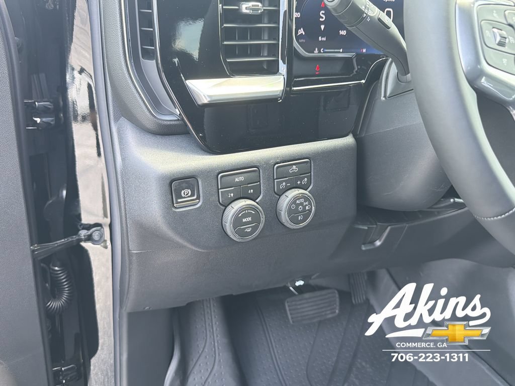 New 2026 Chevrolet Silverado 1500 RST w/ Redline Edition AWD/4WD image 13