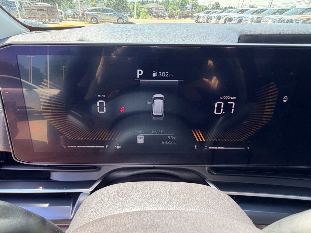 Used 2026 Kia Carnival FWD image 14