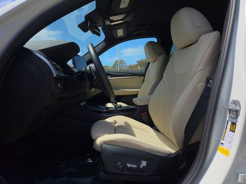 Used 2024 BMW X3 sDrive30i w/ Premium Package RWD image 8