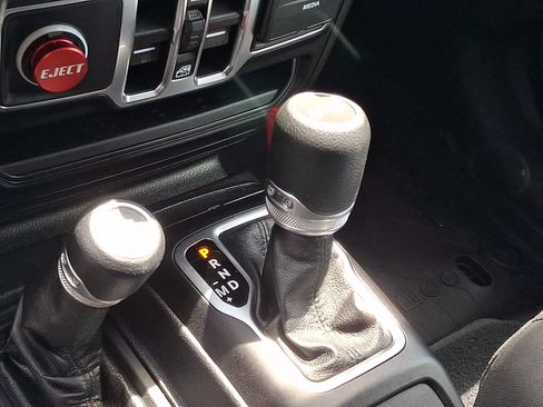 Used 2020 Jeep Wrangler Unlimited Sport AWD/4WD image 14