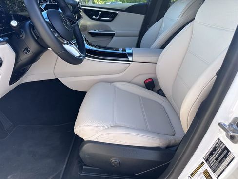 Used 2025 Mercedes-Benz GLC 300 GLC 300 image 18