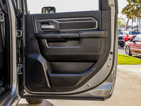 Used 2024 RAM 2500 Big Horn w/ Level 2 Equipment Group image 38