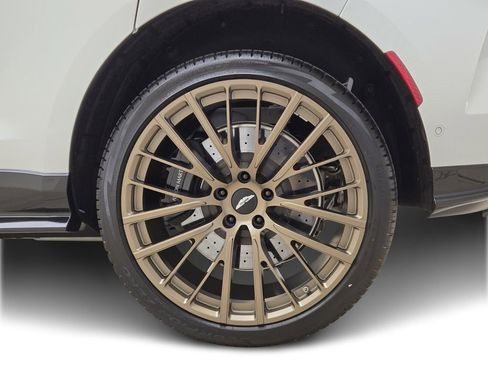 New 2026 Aston Martin DBX S image 13