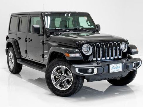 Certified 2022 Jeep Wrangler Unlimited Sahara w/ Cold Weather Group AWD/4WD image 6