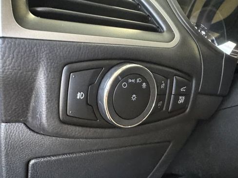 Used 2024 Ford Edge SEL w/ Convenience Package AWD/4WD image 6