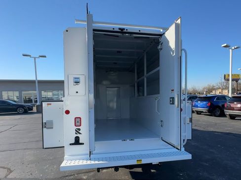 New 2025 GMC Savana 3500 w/ Power Convenience Package image 7