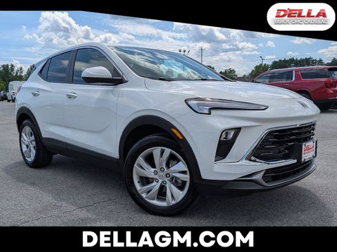 Used 2024 Buick Encore GX Preferred AWD/4WD image 1