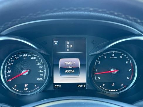 Used 2019 Mercedes-Benz GLC 300 4MATIC image 20