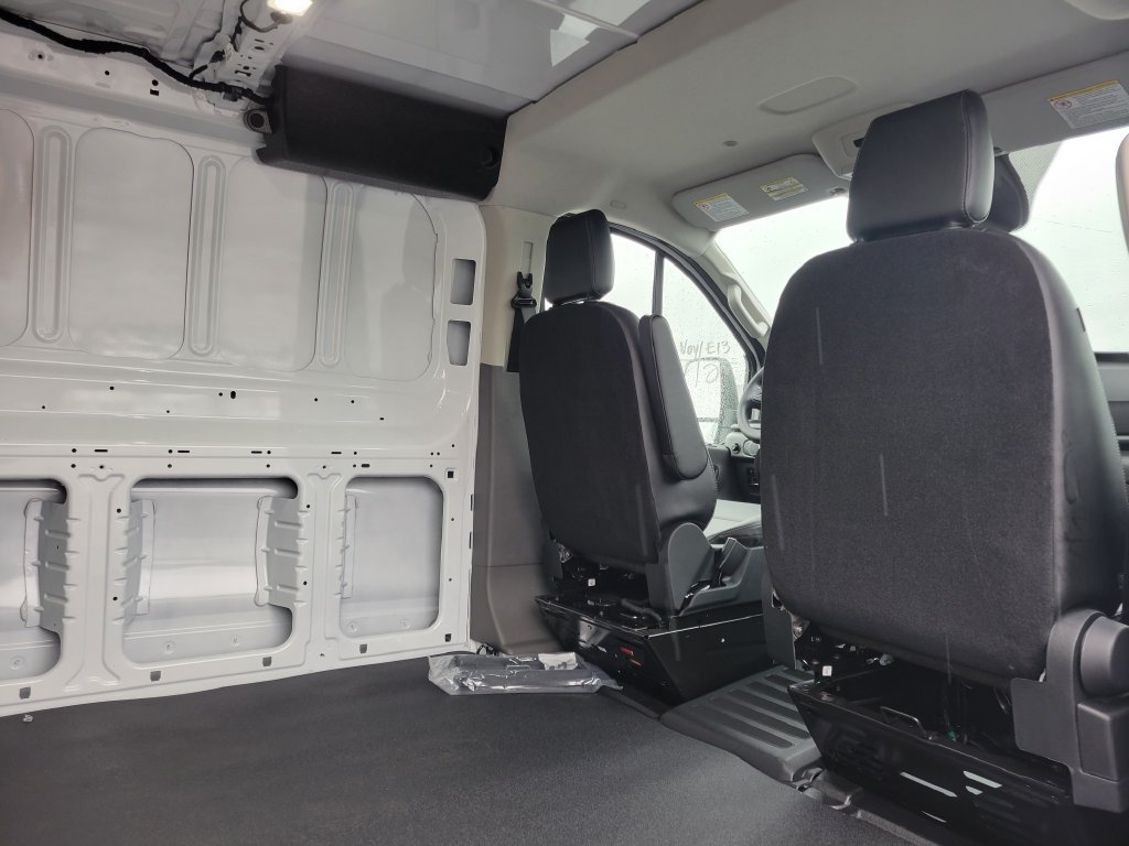 New 2027 Ford Transit 150 Low Roof RWD image 17
