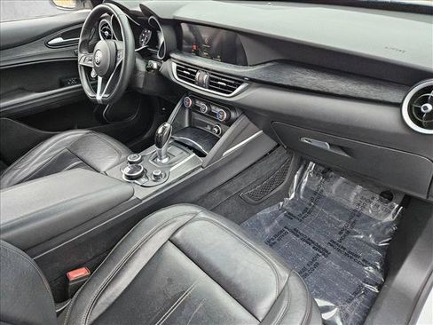Used 2019 Alfa Romeo Stelvio image 20
