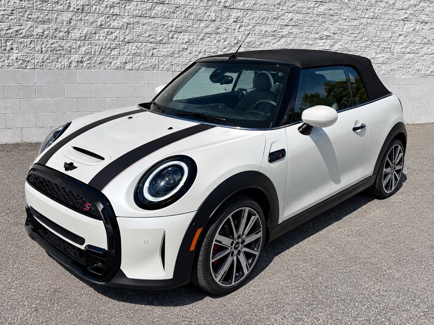 Used 2024 MINI Cooper S FWD image 3
