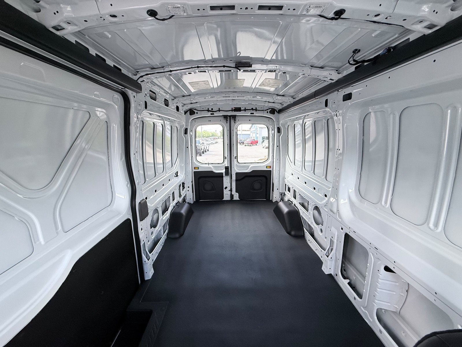 New 2026 Ford Transit 250 148 Medium Roof RWD image 15