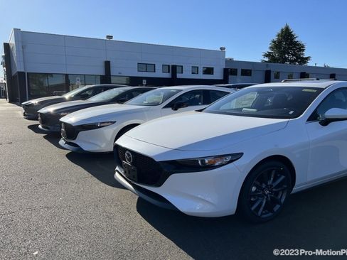 Used 2018 Volkswagen Golf Alltrack AWD/4WD image 11