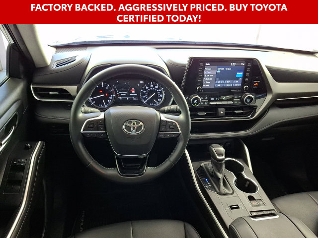 Certified 2020 Toyota Highlander XLE FWD image 13