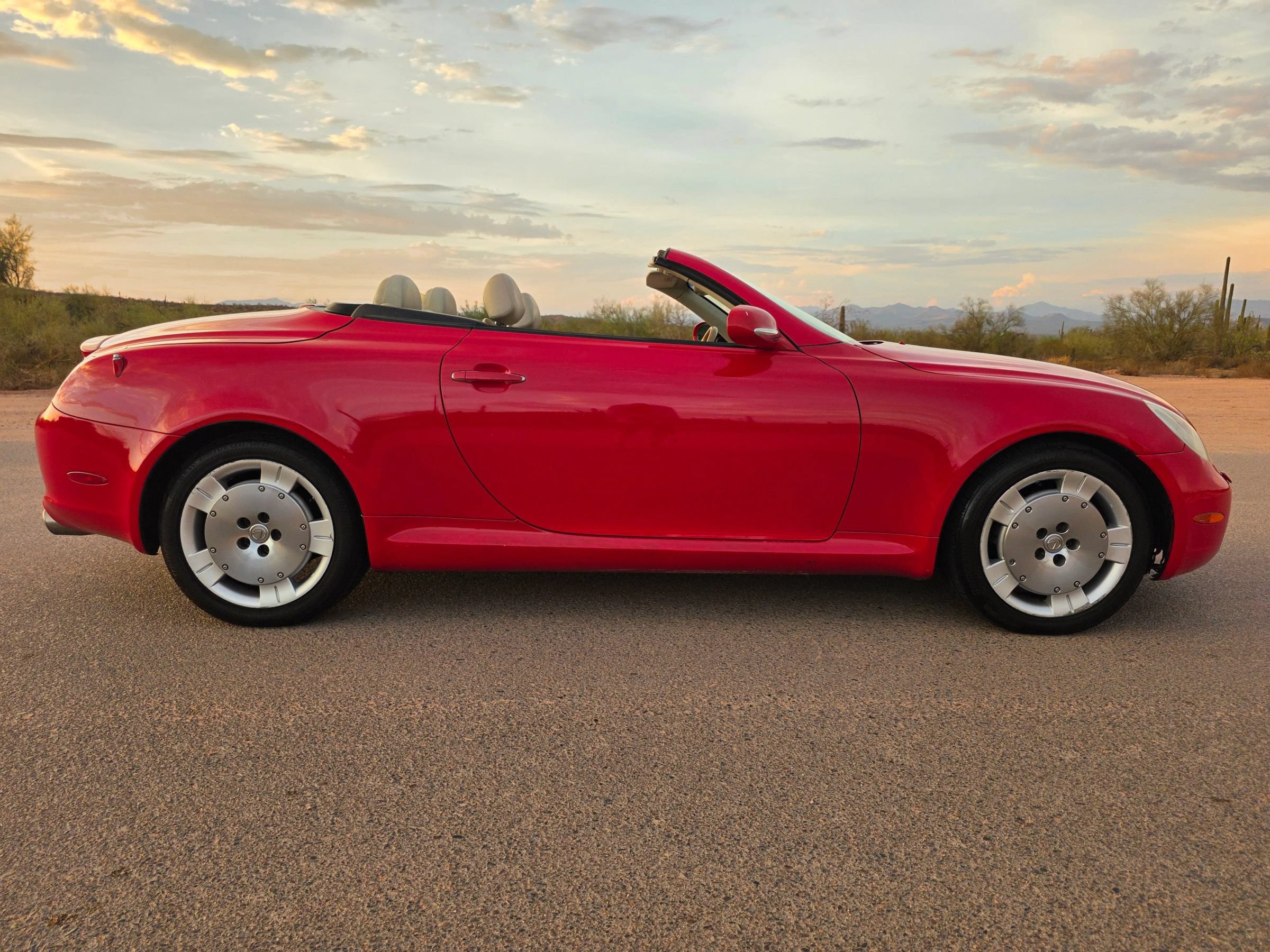 Used 2002 Lexus SC 430 Convertible RWD image 16