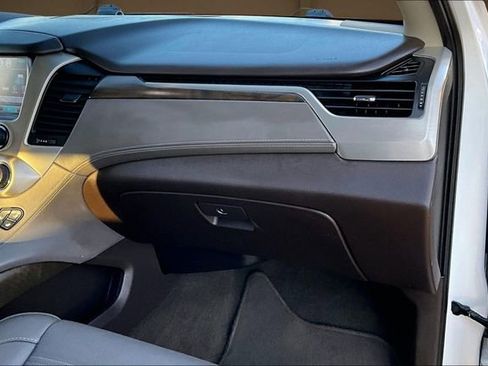 Used 2018 GMC Yukon Denali image 17