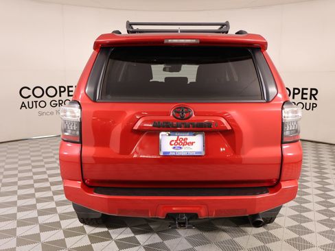 Used 2023 Toyota 4Runner SR5 Premium w/ Moonroof Package AWD/4WD image 25