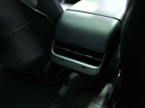 Used 2019 Tesla Model 3 Standard Range Plus image 33