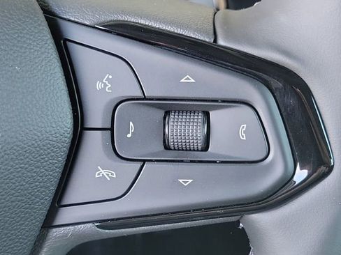 Used 2027 Chevrolet Bolt LT w/ Comfort Package image 9