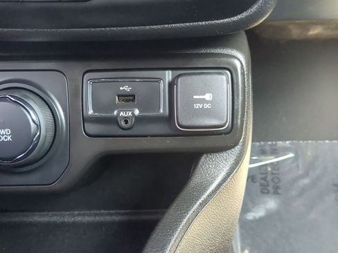 Used 2020 Jeep Renegade Altitude image 31