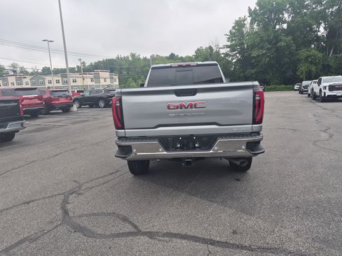 Used 2026 GMC Sierra 2500 SLT w/ SLT Premium Package AWD/4WD image 4