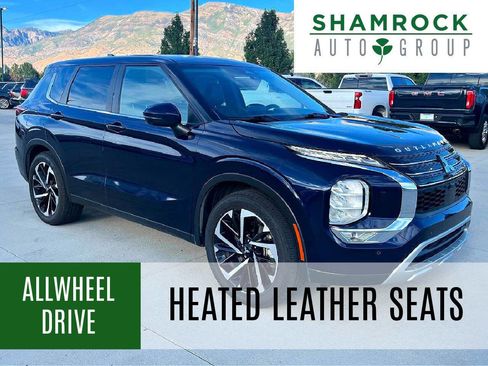 Used 2022 Mitsubishi Outlander SE image 1