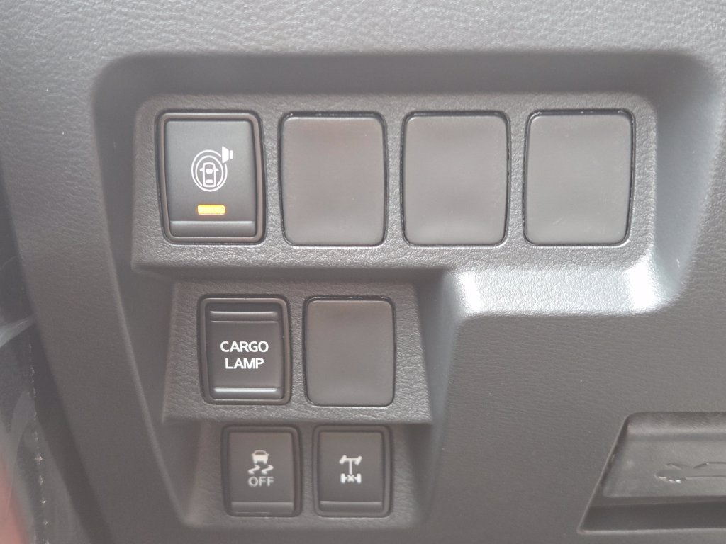 New 2026 Nissan Frontier PRO-4X w/ Tow Package AWD/4WD image 10