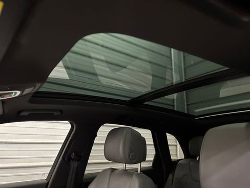 Used 2020 Audi SQ5 Premium w/ Convenience Package AWD/4WD image 21