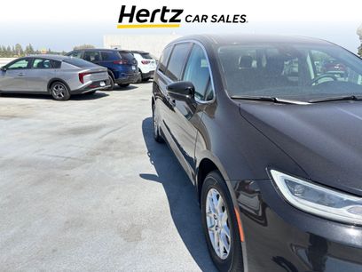 Used 2024 Chrysler Pacifica Touring-L