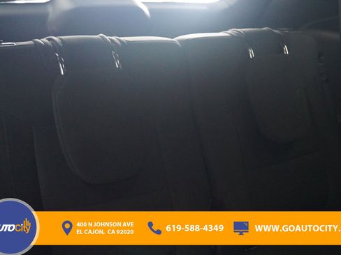 Used 2020 Ford Explorer XLT image 15