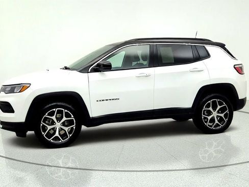 Used 2024 Jeep Compass Limited AWD/4WD image 8