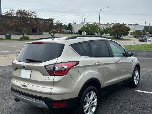 Used 2018 Ford Escape SE w/ Ford Safe & Smart Package AWD/4WD image 5
