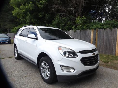 Used 2017 Chevrolet Equinox LT w/ Convenience Package FWD image 9