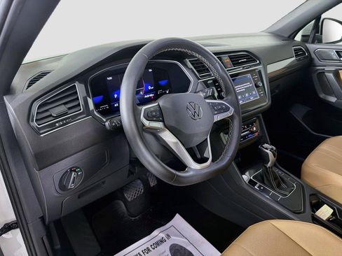 Used 2023 Volkswagen Tiguan SE FWD image 9