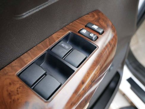 Used 2010 Toyota Tundra Limited image 15