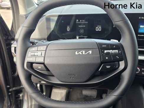 New 2026 Kia Sportage EX image 19