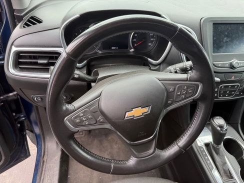 Used 2020 Chevrolet Equinox LT w/ Driver Convenience Package FWD image 9