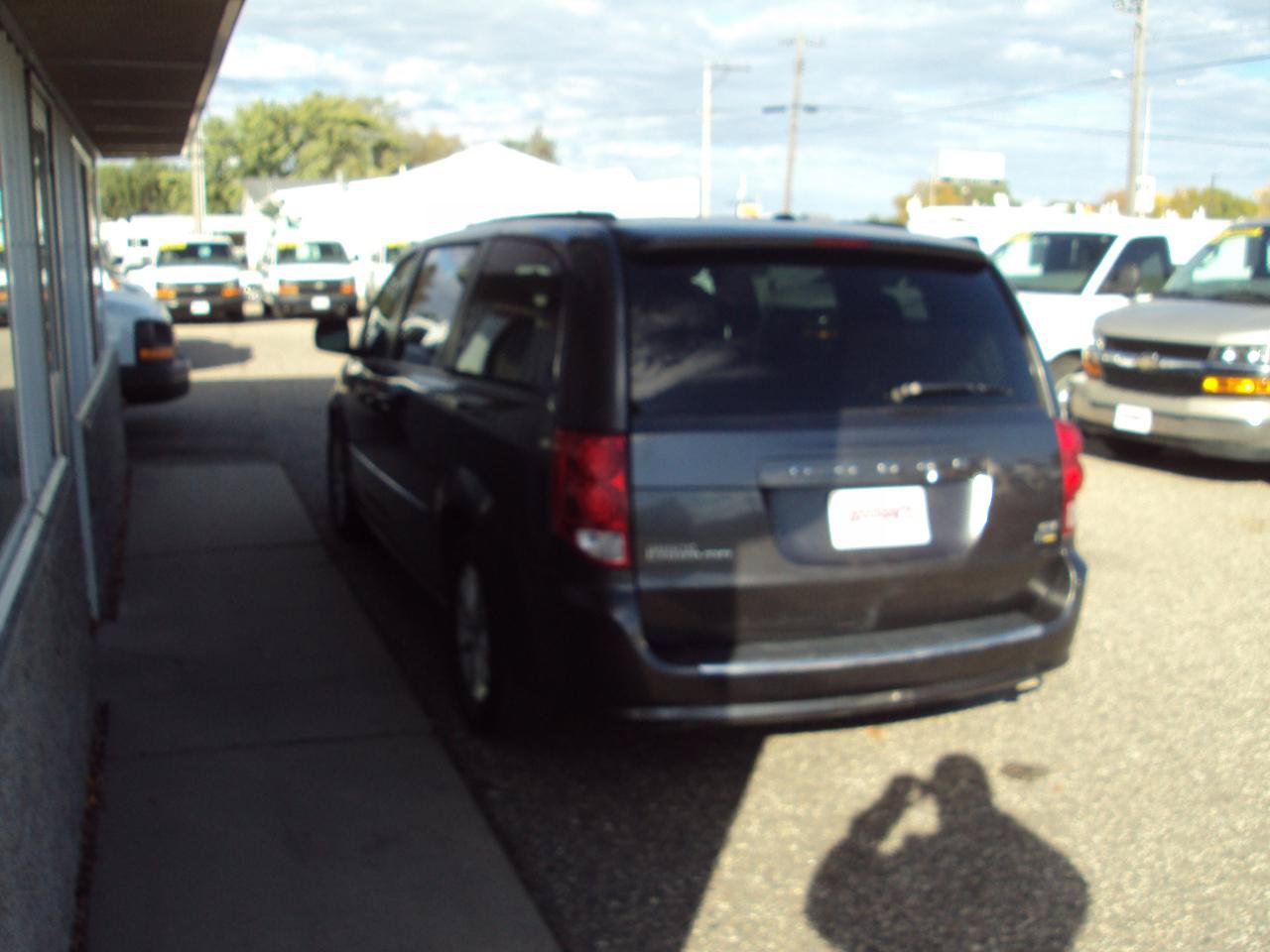 Used 2016 Dodge Grand Caravan SXT FWD image 5