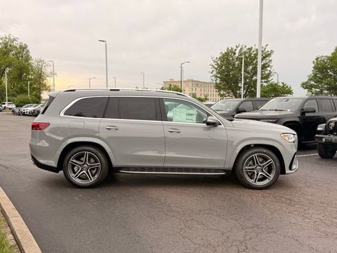 New 2026 Mercedes-Benz GLS 450 4MATIC image 4