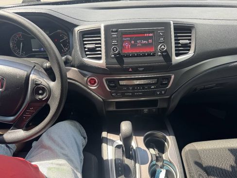 Used 2019 Honda Ridgeline Sport image 16