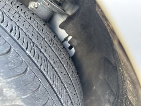 Used 2024 Ford Maverick XLT image 14