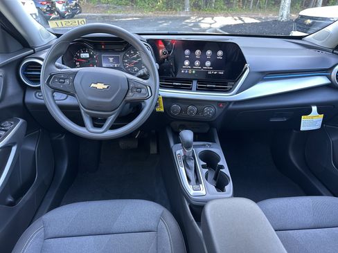 New 2026 Chevrolet Trax LS w/ LS Convenience Package image 21