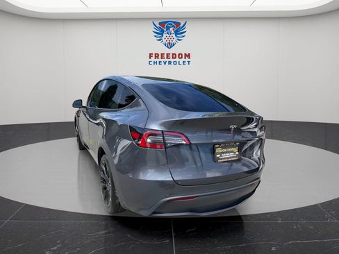 Used 2021 Tesla Model Y Long Range AWD/4WD image 5