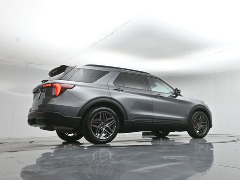 Used 2025 Ford Explorer ST-Line w/ Premium Package RWD image 49