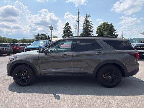 Used 2026 Ford Explorer Tremor w/ Tremor Ultimate Package AWD/4WD image 3