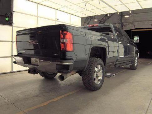 Used 2019 GMC Sierra 2500 SLT w/ Duramax Plus Package image 6