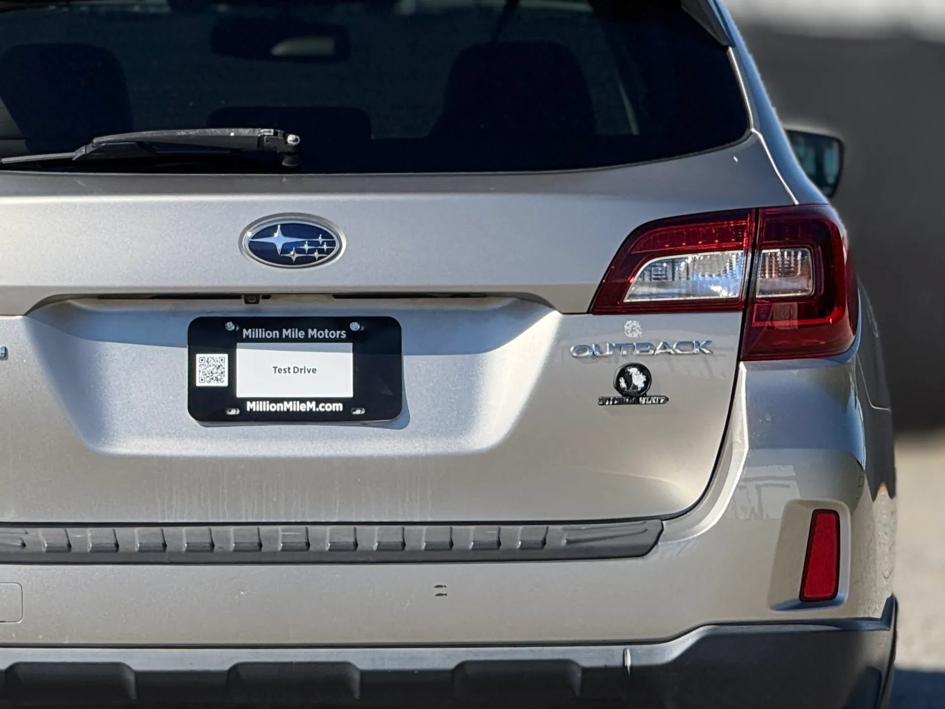 Used 2016 Subaru Outback 2.5i Limited AWD/4WD image 14