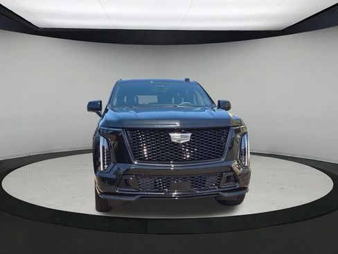 New 2026 Cadillac Escalade V w/ LPO, ONYX Package AWD/4WD image 8