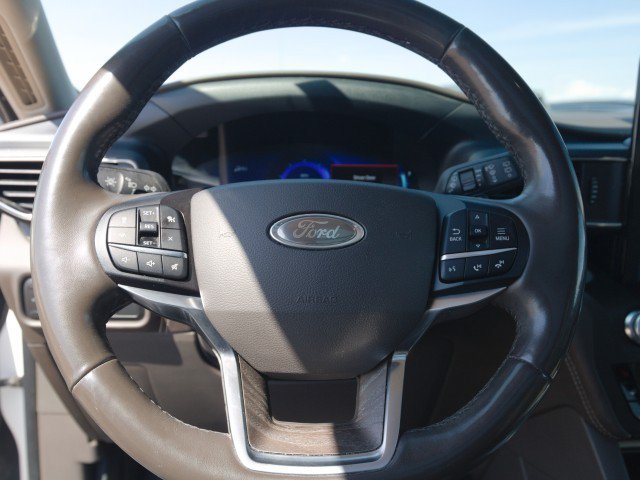 Used 2020 Ford Explorer Platinum AWD/4WD image 19